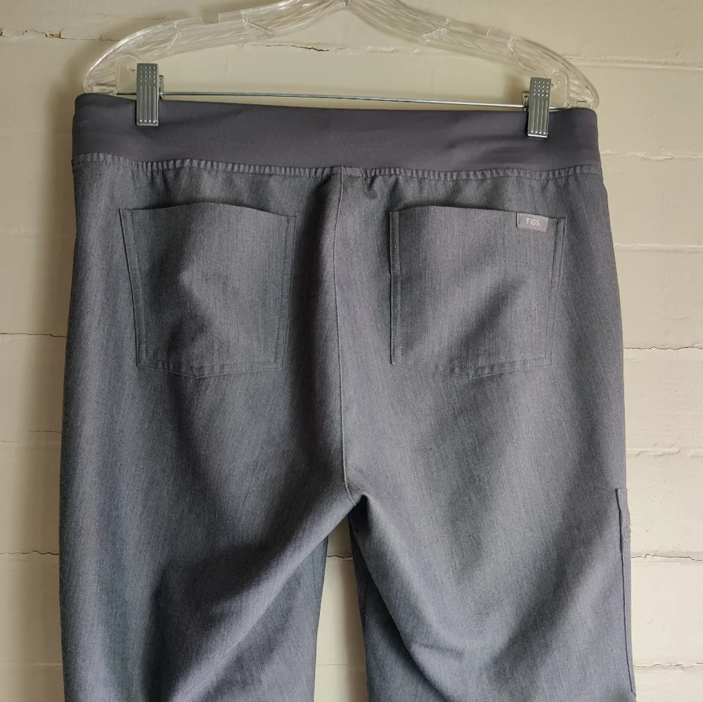 Figs Men's MT Nursing Wear Pants - Picture 3 of 10